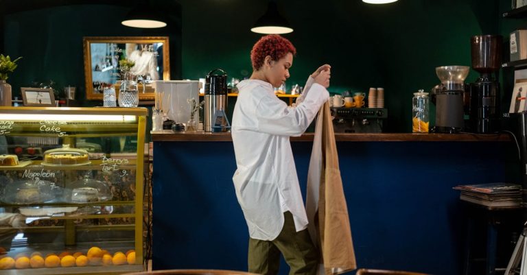 3 Simple Tips to Avoid Scheduling Errors in Your Cafe