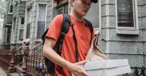 The Ghost Kitchens' Revenge: How to Compete Against Specialized, Hyper-Local Food Brands in April 2026