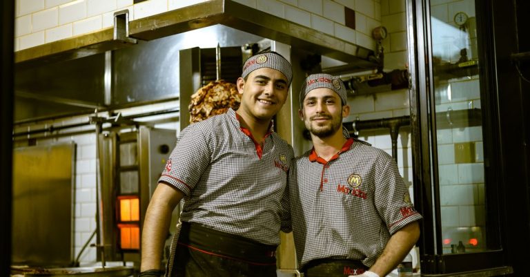 How to Cross-Train Your Restaurant Staff for Summer Flexibility & Efficiency (5-Step Guide)