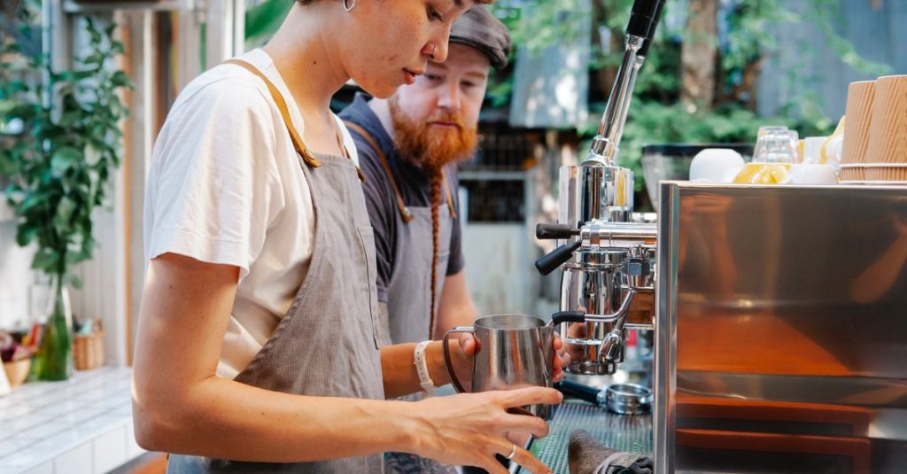 How to Make Split Shifts Work for Your Cafe or Restaurant (Without Burning Out Your Team)