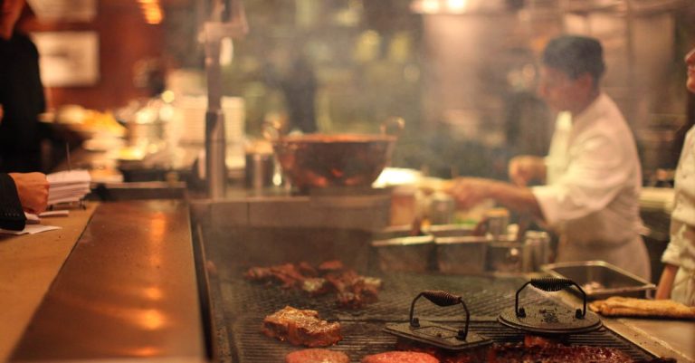 Saturday Night Prep Checklist for Restaurants