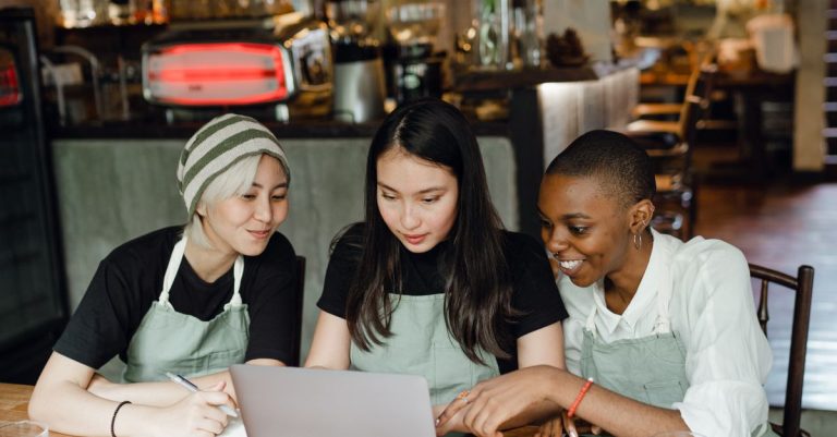 How to Keep Staff Productive During Slow Shifts in Your Cafe or Restaurant