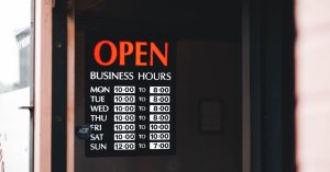 Can I Legally Prioritize Holiday Shift Requests for Senior Staff or Parents in My Cafe or Restaurant?