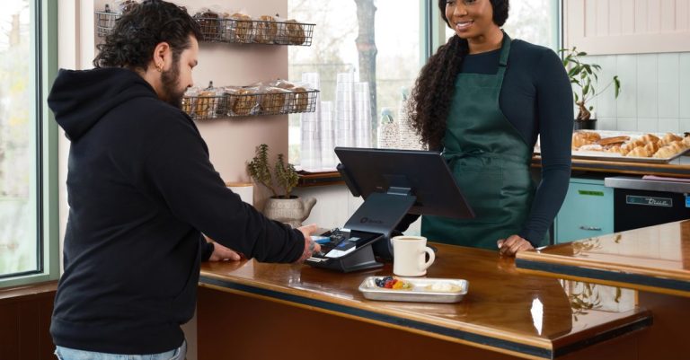 On-the-Job Training vs. Structured Programs: Which Works Better for New Hires in Your Cafe or Restaurant?